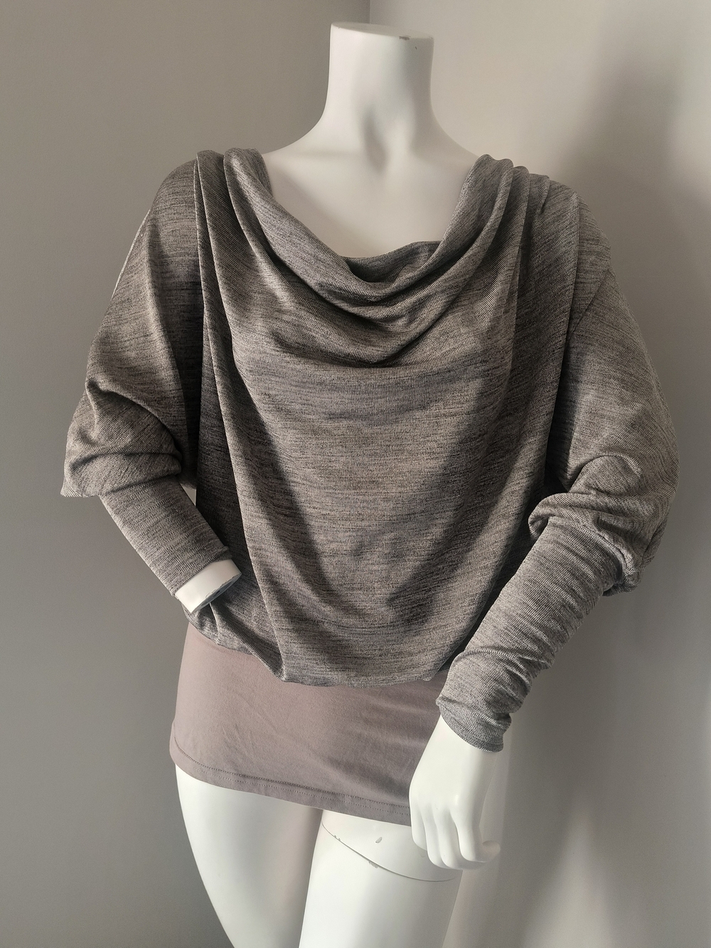 COCO & TASHI Metallic Gray Cowl Neck Dolman Top - Large